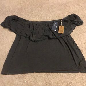 NEW AMERICAN EAGLE off the shoulder crop top
